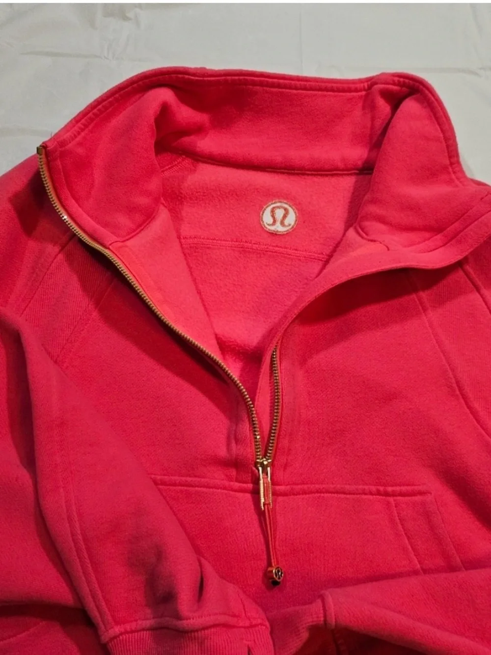 lululemon athletica reposhing this